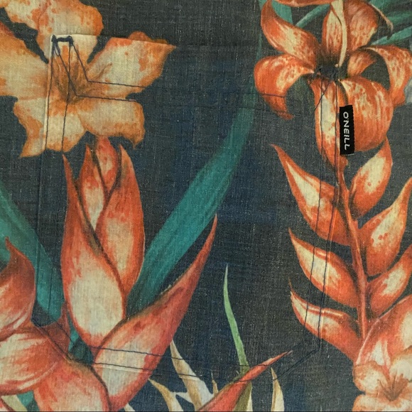 O’Neill Hawaiian Shirt XXL - Picture 3 of 9